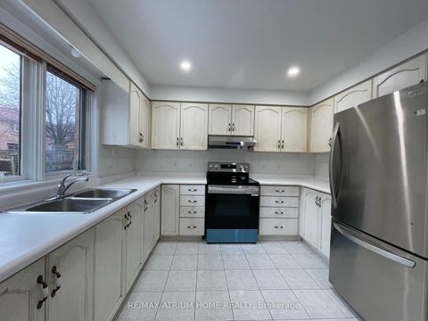 Photo 8 at 22 Lagani Avenue, Doncrest, Richmond Hill