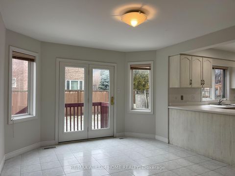 Photo 10 at 22 Lagani Avenue, Doncrest, Richmond Hill