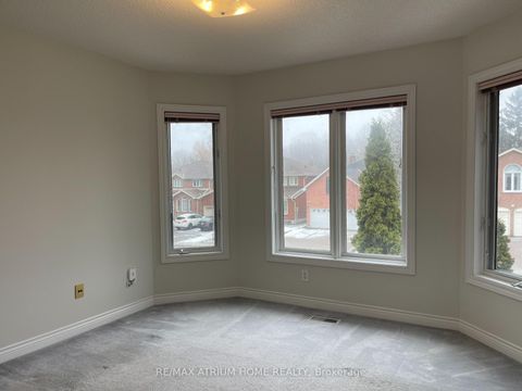 Photo 13 at 22 Lagani Avenue, Doncrest, Richmond Hill