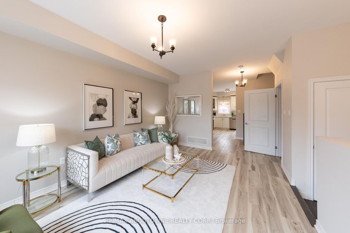 Photo 7 at 15 Barley Lane, Meadowlands, Hamilton