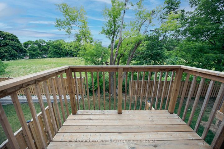 Photo 13 at 15 Barley Lane, Meadowlands, Hamilton