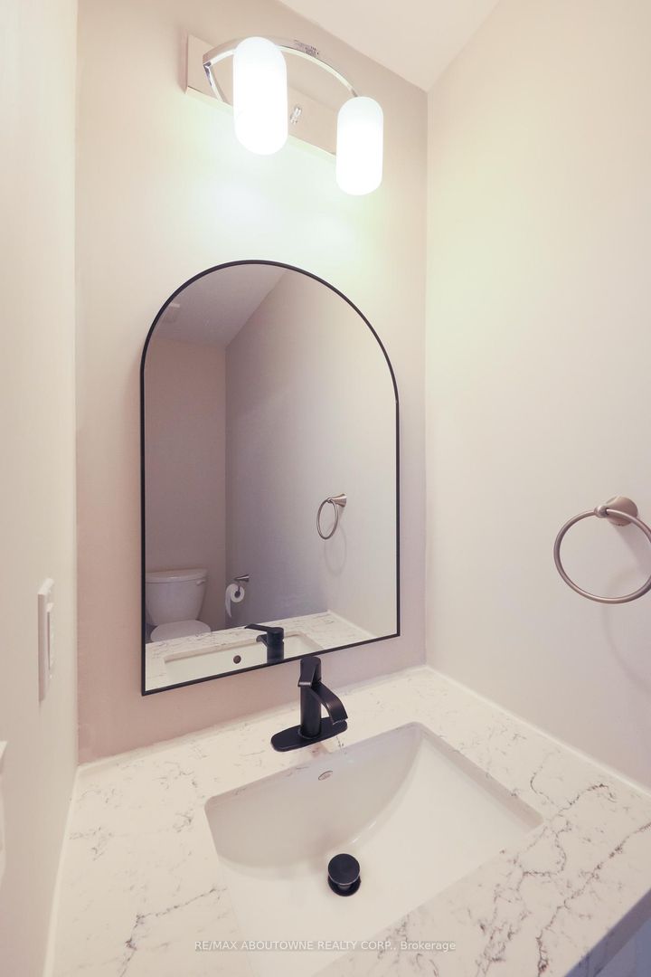 Photo 14 at 15 Barley Lane, Meadowlands, Hamilton