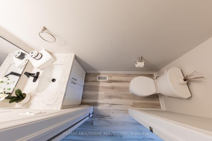 Photo 15 at 15 Barley Lane, Meadowlands, Hamilton