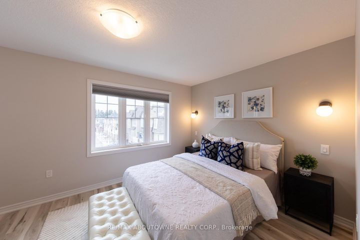 Photo 20 at 15 Barley Lane, Meadowlands, Hamilton