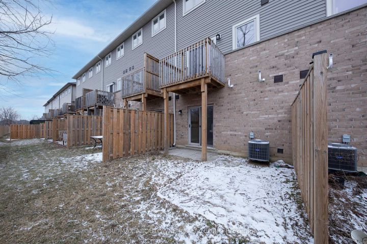 Photo 34 at 15 Barley Lane, Meadowlands, Hamilton