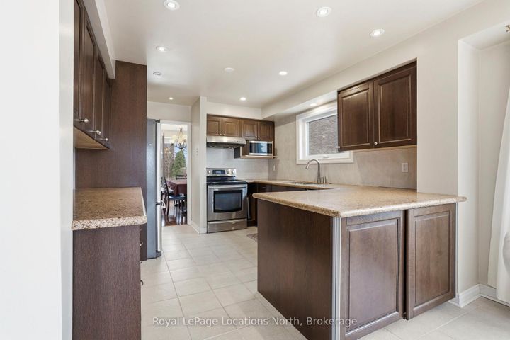 Photo 9 at 6525 Snow Goose Lane, Lisgar, Mississauga
