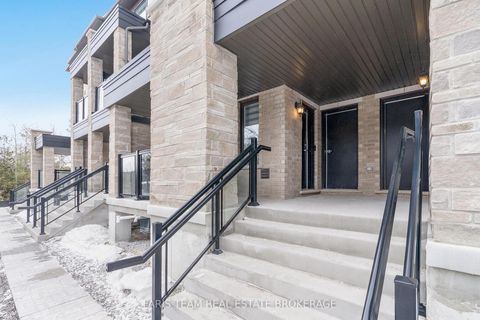 Photo 4 at 39 Appletree Lane, Shore, Barrie