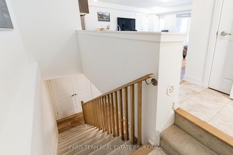 Photo 17 at 39 Appletree Lane, Shore, Barrie