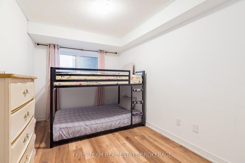 Photo 23 at 39 Appletree Lane, Shore, Barrie