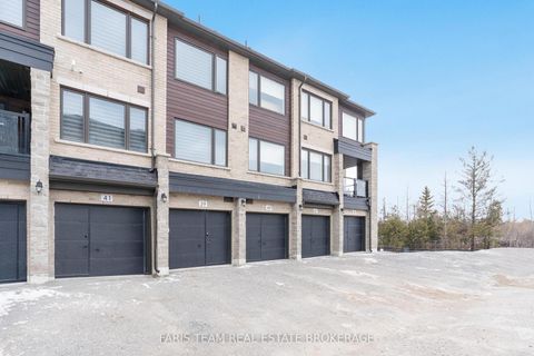 Photo 29 at 39 Appletree Lane, Shore, Barrie