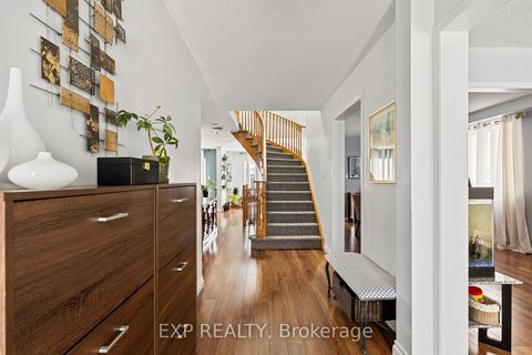 Photo 2 at 5 SUN KING Crescent, Shore, Barrie