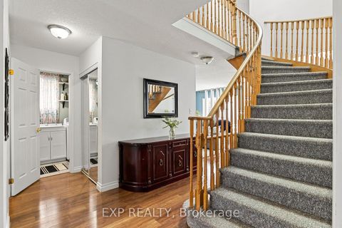 Photo 3 at 5 SUN KING Crescent, Shore, Barrie