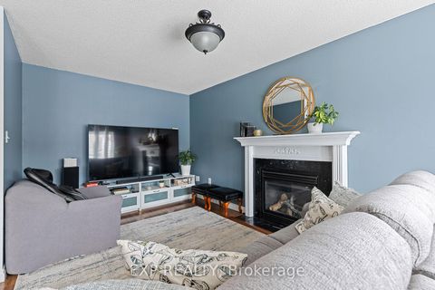 Photo 9 at 5 SUN KING Crescent, Shore, Barrie