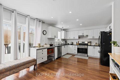 Photo 11 at 5 SUN KING Crescent, Shore, Barrie