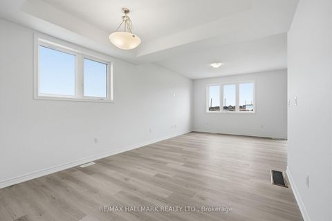 Photo 8 at 42 Vinewood Crescent, Rural Barrie Southeast, Barrie