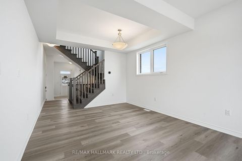 Photo 9 at 42 Vinewood Crescent, Rural Barrie Southeast, Barrie