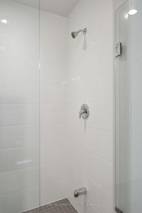 Photo 29 at 42 Vinewood Crescent, Rural Barrie Southeast, Barrie