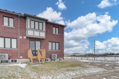 Photo 33 at 42 Vinewood Crescent, Rural Barrie Southeast, Barrie