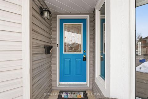 Photo 2 at 70 Weldrick Crescent, Bowmanville, Clarington