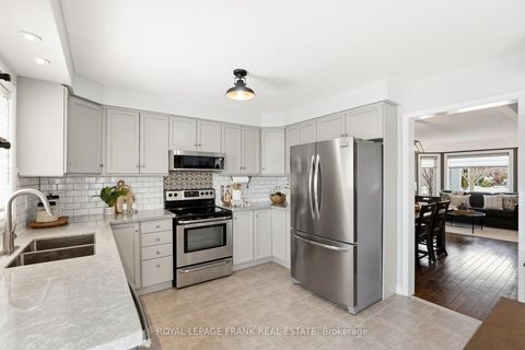 Photo 12 at 70 Weldrick Crescent, Bowmanville, Clarington