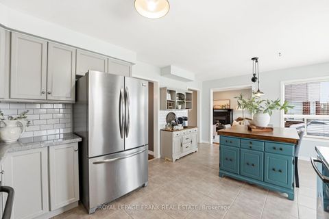 Photo 14 at 70 Weldrick Crescent, Bowmanville, Clarington