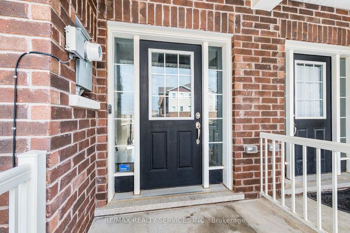 Photo 3 at 44 Bannister Crescent, Northwest Brampton, Brampton