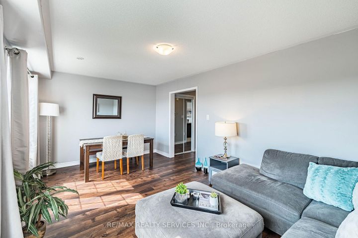 Photo 10 at 44 Bannister Crescent, Northwest Brampton, Brampton