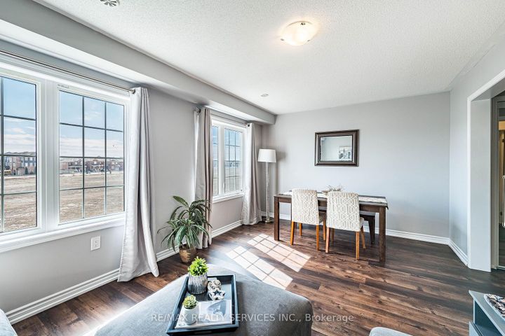 Photo 12 at 44 Bannister Crescent, Northwest Brampton, Brampton