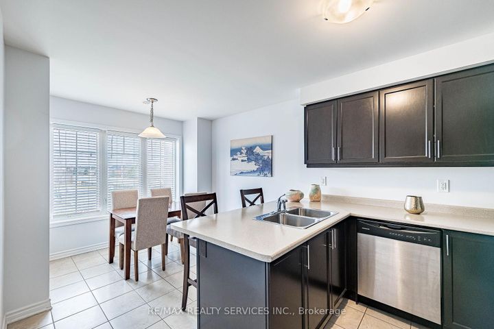 Photo 14 at 44 Bannister Crescent, Northwest Brampton, Brampton