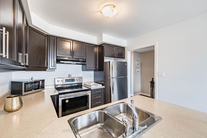 Photo 16 at 44 Bannister Crescent, Northwest Brampton, Brampton