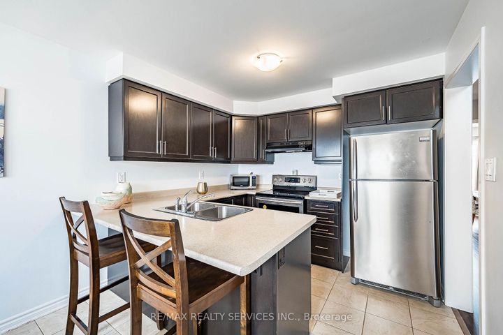 Photo 18 at 44 Bannister Crescent, Northwest Brampton, Brampton