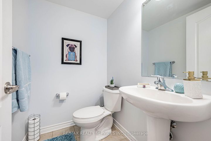 Photo 21 at 44 Bannister Crescent, Northwest Brampton, Brampton