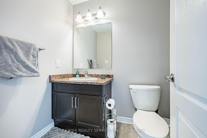Photo 25 at 44 Bannister Crescent, Northwest Brampton, Brampton