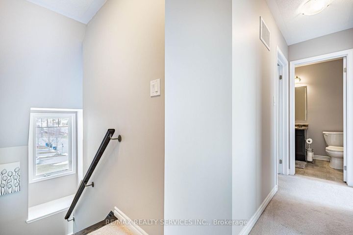 Photo 27 at 44 Bannister Crescent, Northwest Brampton, Brampton