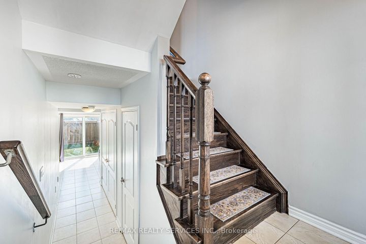 Photo 30 at 44 Bannister Crescent, Northwest Brampton, Brampton