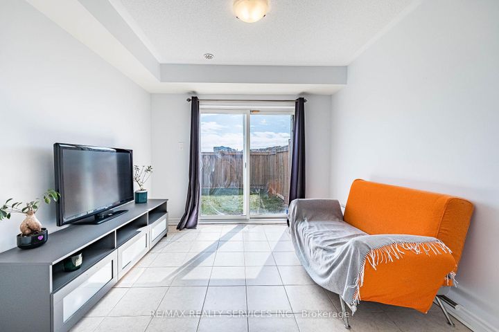 Photo 31 at 44 Bannister Crescent, Northwest Brampton, Brampton