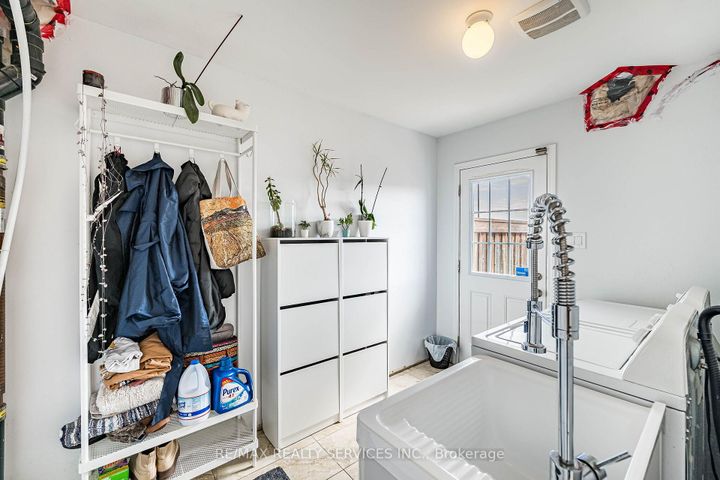 Photo 32 at 44 Bannister Crescent, Northwest Brampton, Brampton