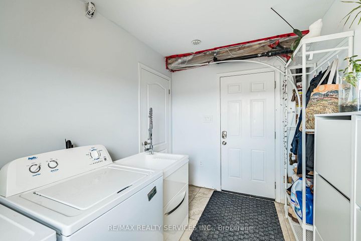 Photo 34 at 44 Bannister Crescent, Northwest Brampton, Brampton