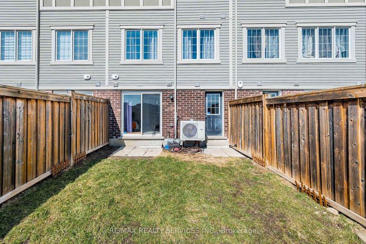 Photo 36 at 44 Bannister Crescent, Northwest Brampton, Brampton