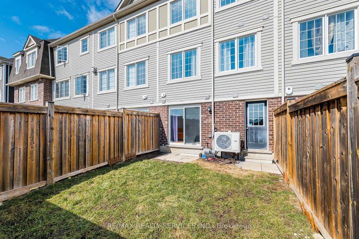 Photo 37 at 44 Bannister Crescent, Northwest Brampton, Brampton