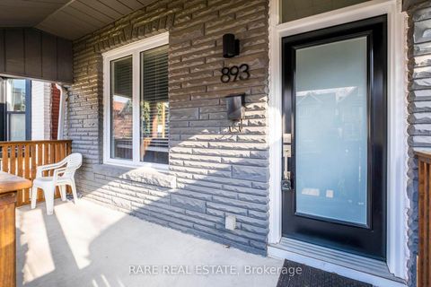 Photo 2 at 893 Dovercourt Road, Junction, Toronto