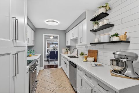 Photo 7 at 56 Ivory Court, Bowmanville, Clarington