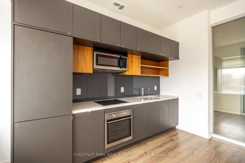 Photo 4 at 416 - 111 St Clair Avenue W, St. Clair, Toronto