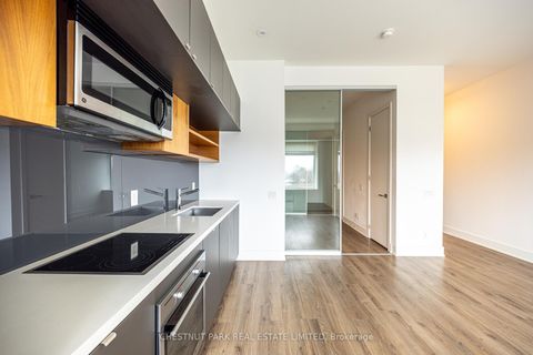 Photo 5 at 416 - 111 St Clair Avenue W, St. Clair, Toronto