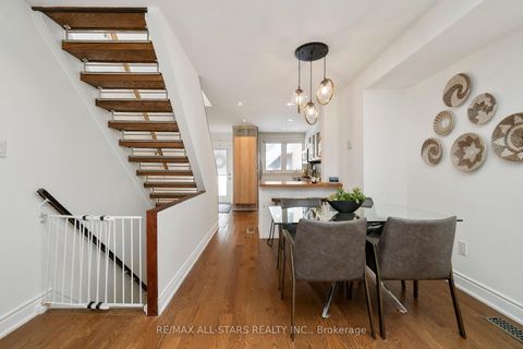 Photo 9 at 3 - 83 Pape Avenue, South Riverdale, Toronto