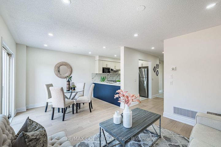 Photo 8 at 110 Sandyshores Drive, Wellington, Brampton