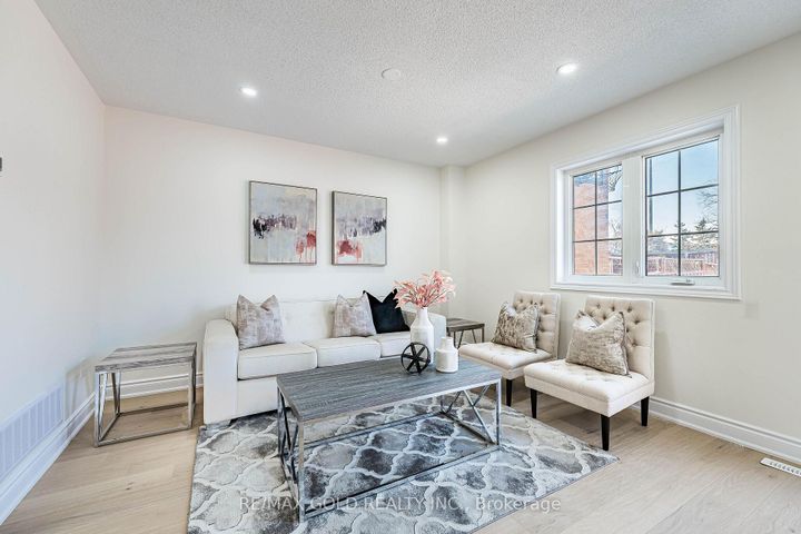 Photo 11 at 110 Sandyshores Drive, Wellington, Brampton