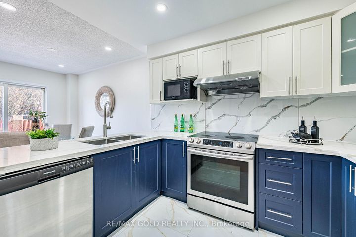 Photo 16 at 110 Sandyshores Drive, Wellington, Brampton