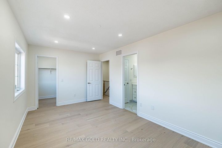 Photo 23 at 110 Sandyshores Drive, Wellington, Brampton