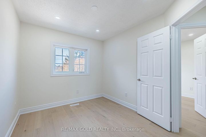 Photo 26 at 110 Sandyshores Drive, Wellington, Brampton